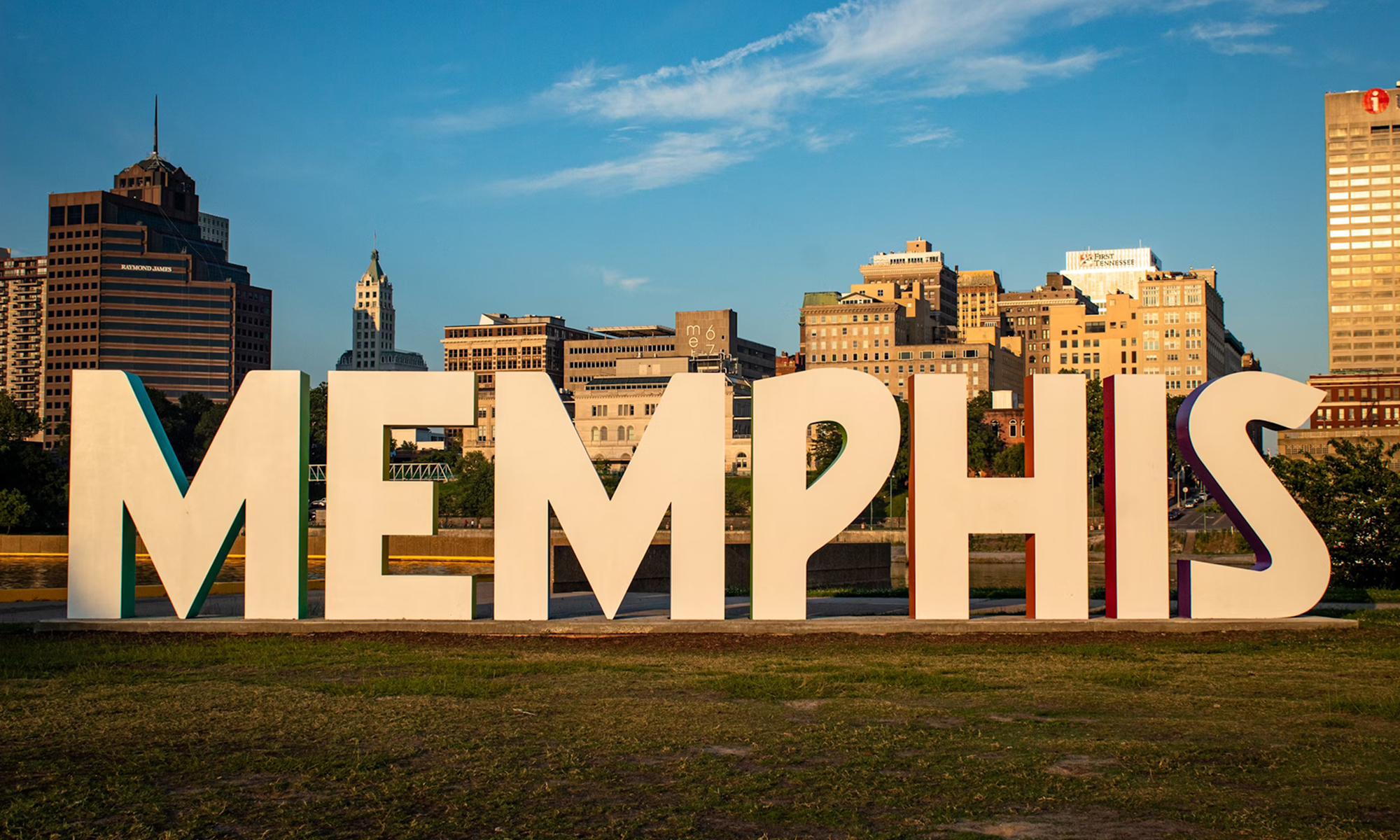 Large sculpture of the word Memphis